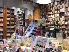 -猫的天空之城概念书店(苏州平江店)