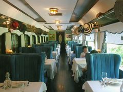 靠窗位-火车头法国西餐厅