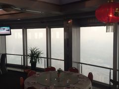-天塔旋转餐厅