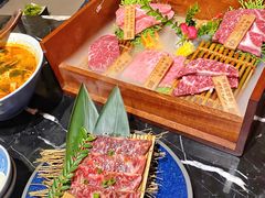 -山川小町·极番烧肉(新地假日广场店)