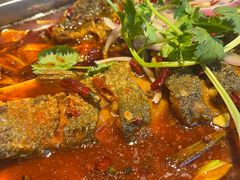 -老街烧烤大排档·地道湖北菜·龙虾馆(汉口火车站店)
