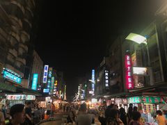 -六合夜市