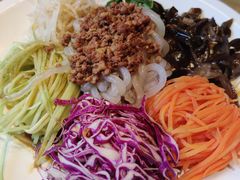 -山楂树融合菜餐厅