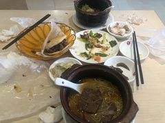 -闫家驴肉老店(华电一校店)