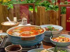 -老滇山寨•云南特色菜•地方菜•民族风情歌舞表演(金碧店)