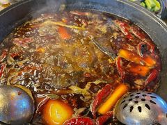 -黄潇洒老火锅(九眼桥宏济巷店)