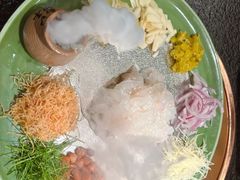 -得意咚瓜·顺德鱼生·冬瓜火锅(深圳首店)