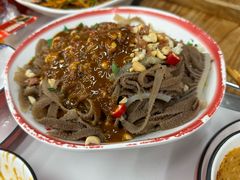 沈阳凉拌鸡架-那红花·东北菜铁锅炖(仙林金鹰店)