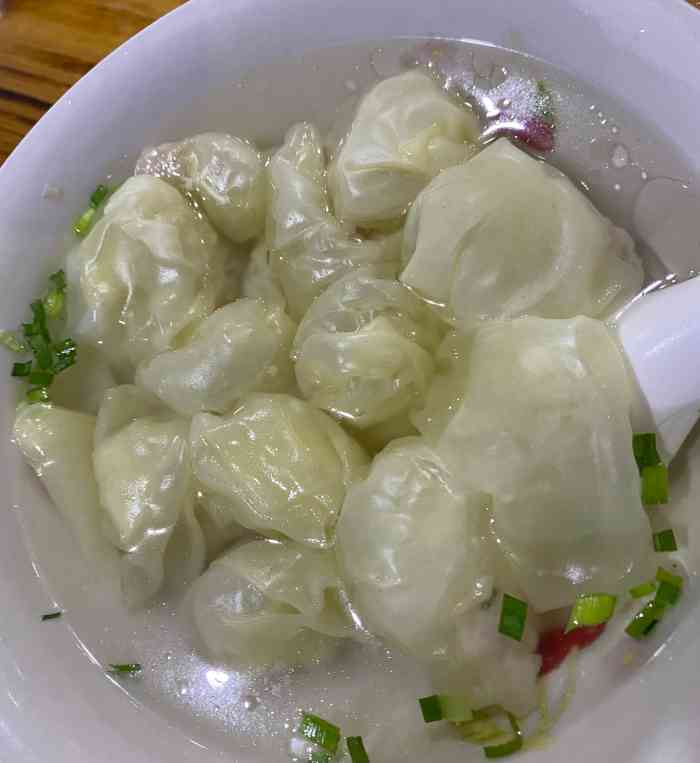 红霞泡泡馄饨-"特意驱车跑去～kkkk～几个人有点太高估.