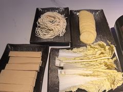 -钳小柒·小龙虾蓝龙王烧烤夜宵(长寿路店)