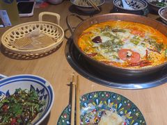 -洱火云南酸菜牛肉火锅(石景山当代商城店)