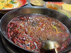 -四小区火锅·巷子里的重庆火锅(花照壁店)