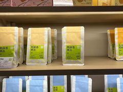 零售区-奈雪的茶(湖滨银泰in77C区PRO店)