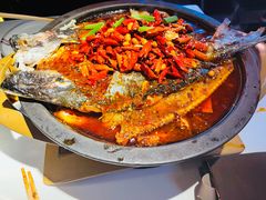 -鸣记脆皮烤鱼·海鲜烤鱼(三八广场店)