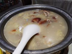 -依江春水烤鸭店