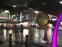 -六合夜市