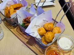 Dazzling盐酥鸡拼盘-Dazzling Cafe 蜜糖吐司专卖店