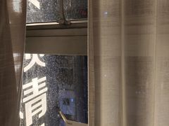 -卡罗酒店(东门晒布地铁站店)