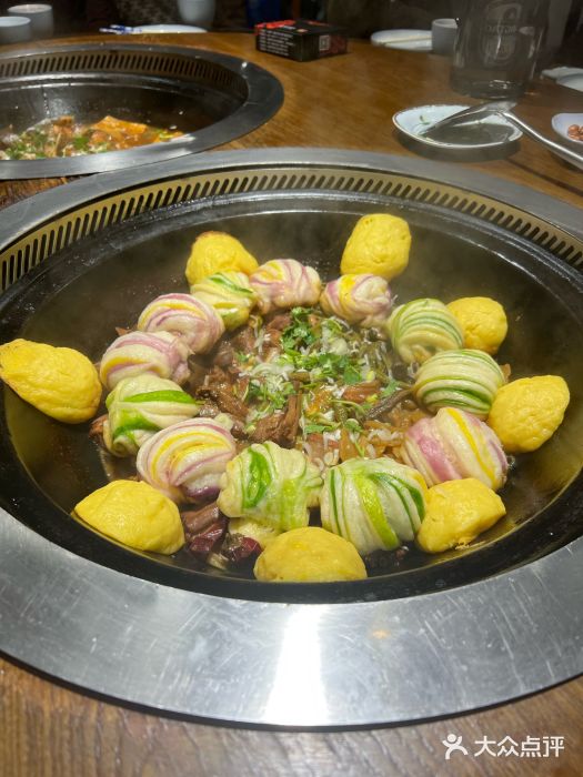 万里闯关东铁锅炖菜馆(高新旗舰店)图片