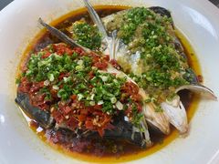 -鱼鲜饭香·招牌汽锅剁椒鱼头王