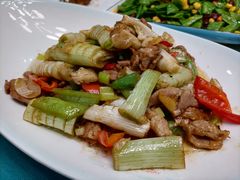 -三江源美食城