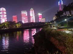 -万绿园