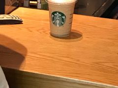 -星巴克(广州南站A18检票口楼上)