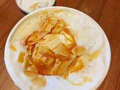 烤巴旦木牛乳拿铁-星巴克(北京西站5号候车室)