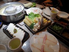 -丽江龙继斑鱼庄(罗宾森购物广场店)