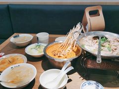 -肖四女乐山跷脚牛肉(世博源店)