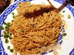 葱油三虾拌面-老头儿油爆虾·知味杭州(爱琴海购物中心)