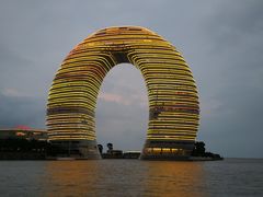 -湖州太湖旅游度假区-月亮广场