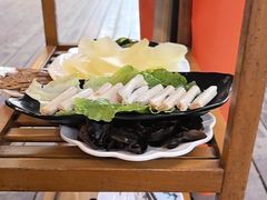 -二荆条·蜀鲜汇城市森林火锅