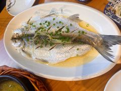 清蒸白鱼-品鲜村农家菜·阳澄湖大闸蟹(总店)