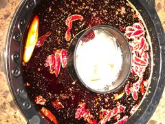 牛油鸳鸯锅-舒家大院重庆老火锅(纪念塔店)