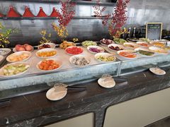 自助取餐区-云端西餐厅(南宁龙光那莲豪华精选酒店)