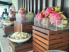 -亚洲国际大酒店·云顶阁旋转自助餐厅