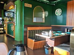 -曼听小寨海鲜烧烤·大连辣炒大王(盖州街店)