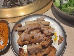-蚂蚁洞·烤肉大营地(上海静安大悦城店)