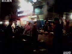 -胡记烧烤(黄山新村总店)