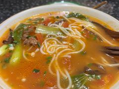 -粉八·云南米线·建水烧烤(常熟路店)