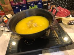 -鲜入围煮花胶鸡海鲜火锅