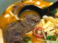 手切酸菜牛腱子面-陳八两面家(滨江天街店)