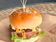 芝士培根和牛汉堡-漪龙台·B26 Rooftop Lounge