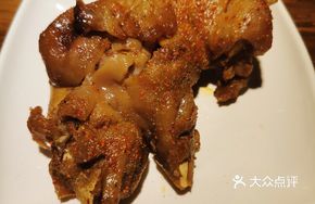 Roasted Liuting Pig's Feet
