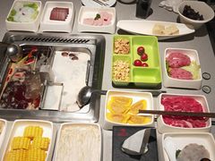 -海底捞火锅鲜切牛肉主题店(长寿路店)