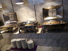 自助取餐区-茅庐川菜