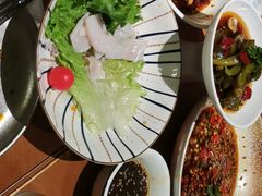 -六福烧烤酒馆(秦隆步行街店)