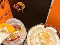 手炒生打椰皇冰-喜茶(深圳万象城黑金店)