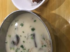-津津老鸭粉丝馆(正东路店)